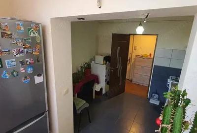 Dambu Pietros - Vanzare apartament 3 camere - B-dul. 1848 - 2