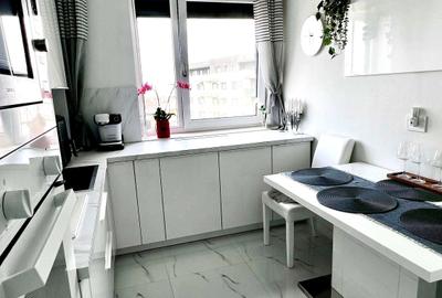 Apartament cu 3 camere decomandat în Central - 8