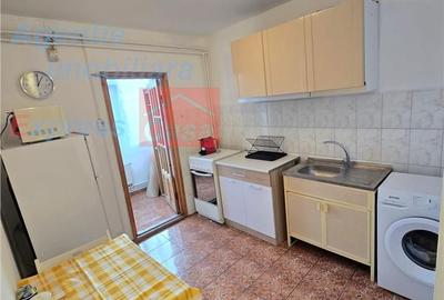 Garsonieră decomandată în Nicolina - 3