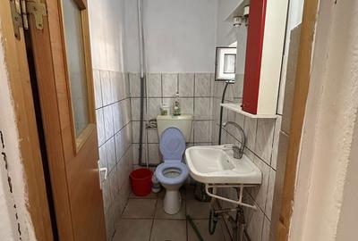 Spațiu comercial, de 24 mp, în Central - 6