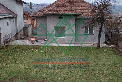 Casă individuală | 5 Camere | Teren 500mp | Panoramică | Zona Ciuperca