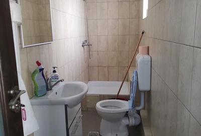 Spațiu comercial, de 200 mp, în Titan - 4