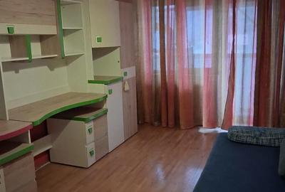 Apartament cu 3 camere decomandat în Central - 2
