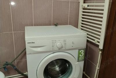 Garsonieră decomandată în Eroii Revoluției - 2