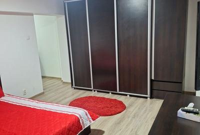 Garsonieră decomandată în Central - 8