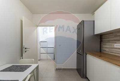 Apartament cu 3 camere decomandat, mobilat în Tractorul - 16