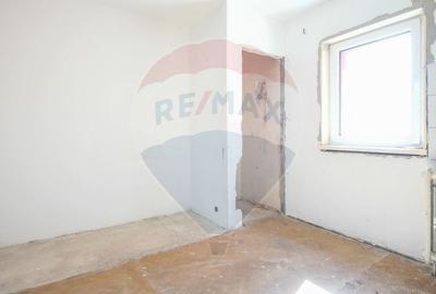 Apartament cu 2 camere de vanzare de renovat,  Bartolomeu - 5