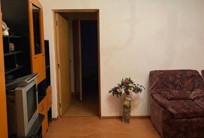 Apartament cu 3 camere semidecomandat în Central - 3