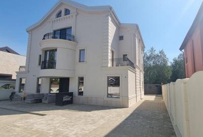 Casă cu 10 camere cu Teren 780 Mp în Central - 5