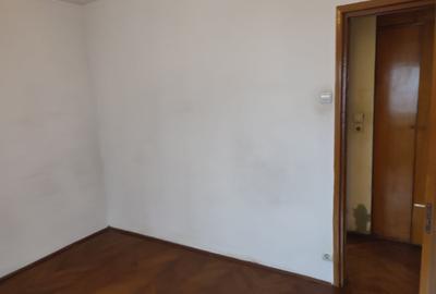 Apartament semidecomandat în Universitate