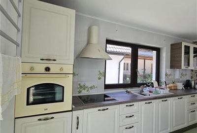 PROPRIETATE DE VANZARE in Slănic Moldova cu 2 case pe teren de 2.160 mp | L - 5
