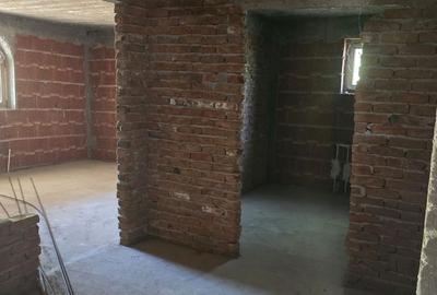 Casă cu 4 camere în Nanov - 6