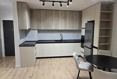 Apartament cu 2 camere semidecomandat, mobilat în Florești