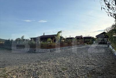 Cabana din lemn rotund, 2 camere, 140 mp, teren 2800 mp, Pal - 9