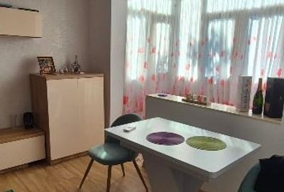 Apartament cu 2 camere semidecomandat, mobilat în Km 4-5 - 7