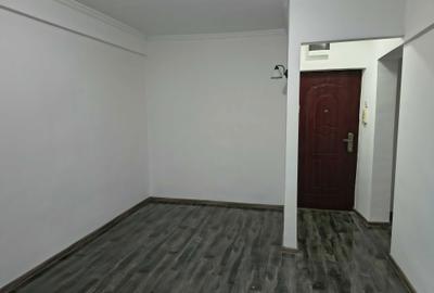 Garsonieră decomandată în Central - 1