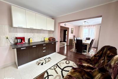 Casă cu 4 camere cu Teren 1014 Mp în Săucești - 1