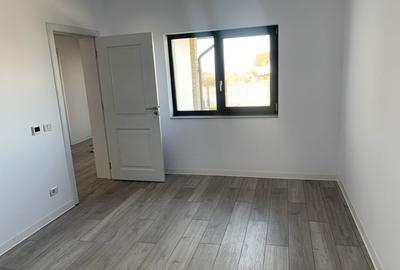 Casă cu 4 camere cu Teren 700 Mp în Valea Adâncă - 2