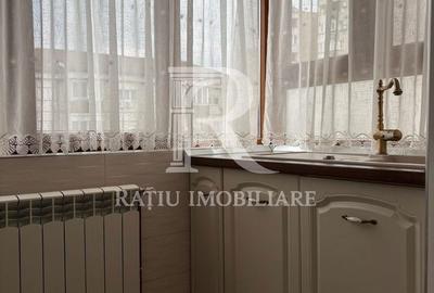 Apartament cu 3 camere decomandat în Decebal - 12