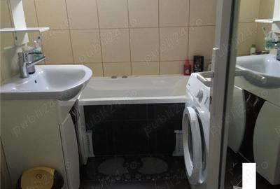 Apartament cu 2 camere decomandat în Medicină