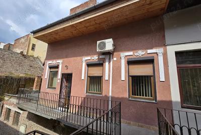 Vand apartament la casa Arad - 1