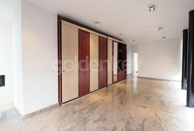 Vila minimalista pe o strada selecta si linistita - 23