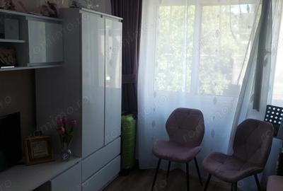 Apartament cu 3camere de vanzare - 1
