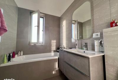 Apartament cu 3 camere semidecomandat în Central - 1