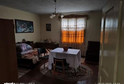 Casă cu 4 camere cu Teren 2414 Mp în Central - 14