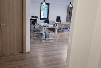 Apartament 4 camere cu terasa si gradina, doua locuri de parcare/ Banu Manta