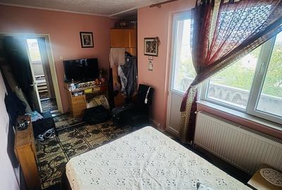 Apartament cu 3 camere decomandat în Central - 1