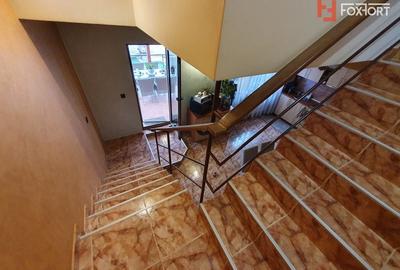 Oportunitate de investitie: 2 case total 8 camere si SAD - Freidorf - 51