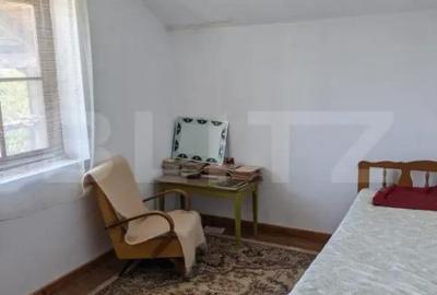 Casă cu 4 camere cu Teren 4873 Mp în Moldovenești - 2