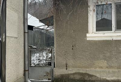 Casă cu 5 camere în Gura Văii - 4