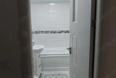 Apartament cu 2 camere decomandat în Km 4 - 7