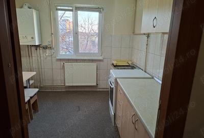 Apartament cu 3 camere decomandat în Circumvalațiunii - 3