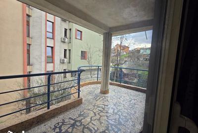 Casă cu 10 camere cu Teren 1293 Mp în Craiovei - 2