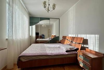 Apartament cu 3 camere decomandat în Gorjului - 4