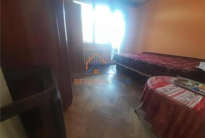 Apartament cu 3 camere semidecomandat în 1 Mai - 8