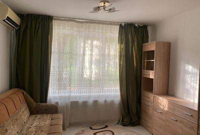 Garsonieră decomandată în Brașovul Vechi