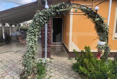 Casa cu 3 camere si anexe, 170 mp, zona Carpati 2 - 30