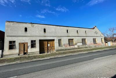 Casă cu 5 camere cu Teren 1302 Mp în Hitiaș - 2