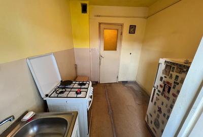 VAND apartament 2 camere semidecomandat,zona Calea Cisnadiei - 5