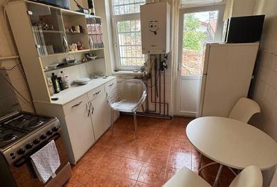 Apartament cu 4 camere decomandat, mobilat în Titulescu - 9