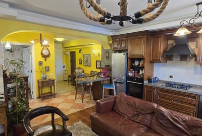 Apartament cu 3 camere decomandat, mobilat în City Park Mall - 13