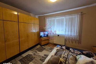 Apartament cu 4 camere decomandat în Central - 3