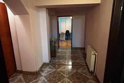 Apartament cu 3 camere semidecomandat, mobilat în Gară - 2