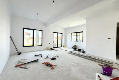 Casă cu 4 camere cu Canalizare în Ghiroda - 2