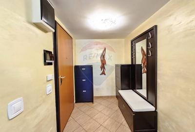 Apartament cu 3 camere decomandat, mobilat în Polonă - 14
