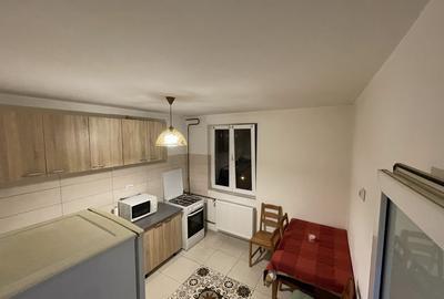 Titan 1 Decembrie Fetesti ,2 camere decomandat - 2